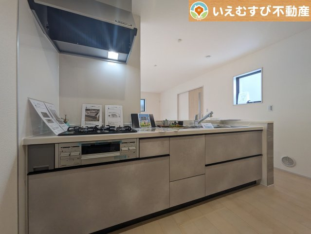 Livele Garden.S　深谷岡里第3のキッチン|機能性収納性に溢れるキッチン
収納もたっぷり付いていてすっきり片付く！毎日楽しくお料理が出来そうです！