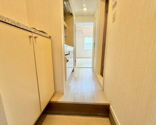 シャトルコンポの玄関|開放的な室内☆