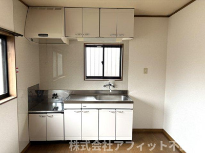 【キッチン】 | サンシャインB | 吊り戸棚付キッチン