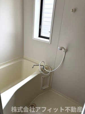 【浴室】 | サンシャインB | 窓あり