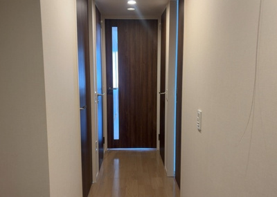 【内装】 | オハナ淵野辺ガーデニアシーズンレジデンス棟 | 内装はとにかくおしゃれなものがいい！と選ぶ前に、まず住んだ後のことを想像してみましょう。住んでみたらコンセントの位置が悪くて使いにくいなど出てきます。事前にどの家電をどこに置くか想定しておきましょう。