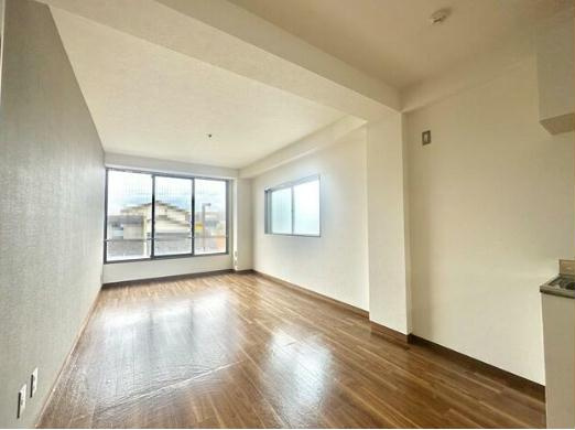 Bright and Fan Terraceの洋室