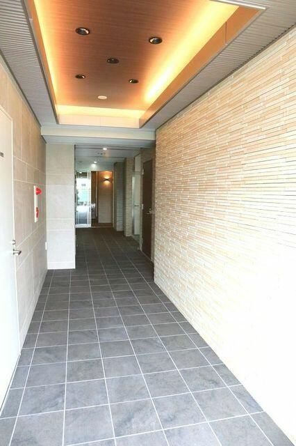 ルピナス昭和町のエントランス