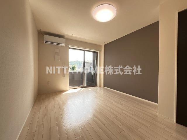 ヴィンヤード(vineyard)の居間・リビング|【完成イメージ図】こちらの洋室は8.4帖です☆
