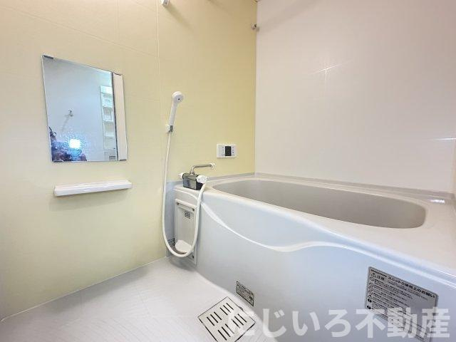 カネイコート日開野Ⅱの浴室