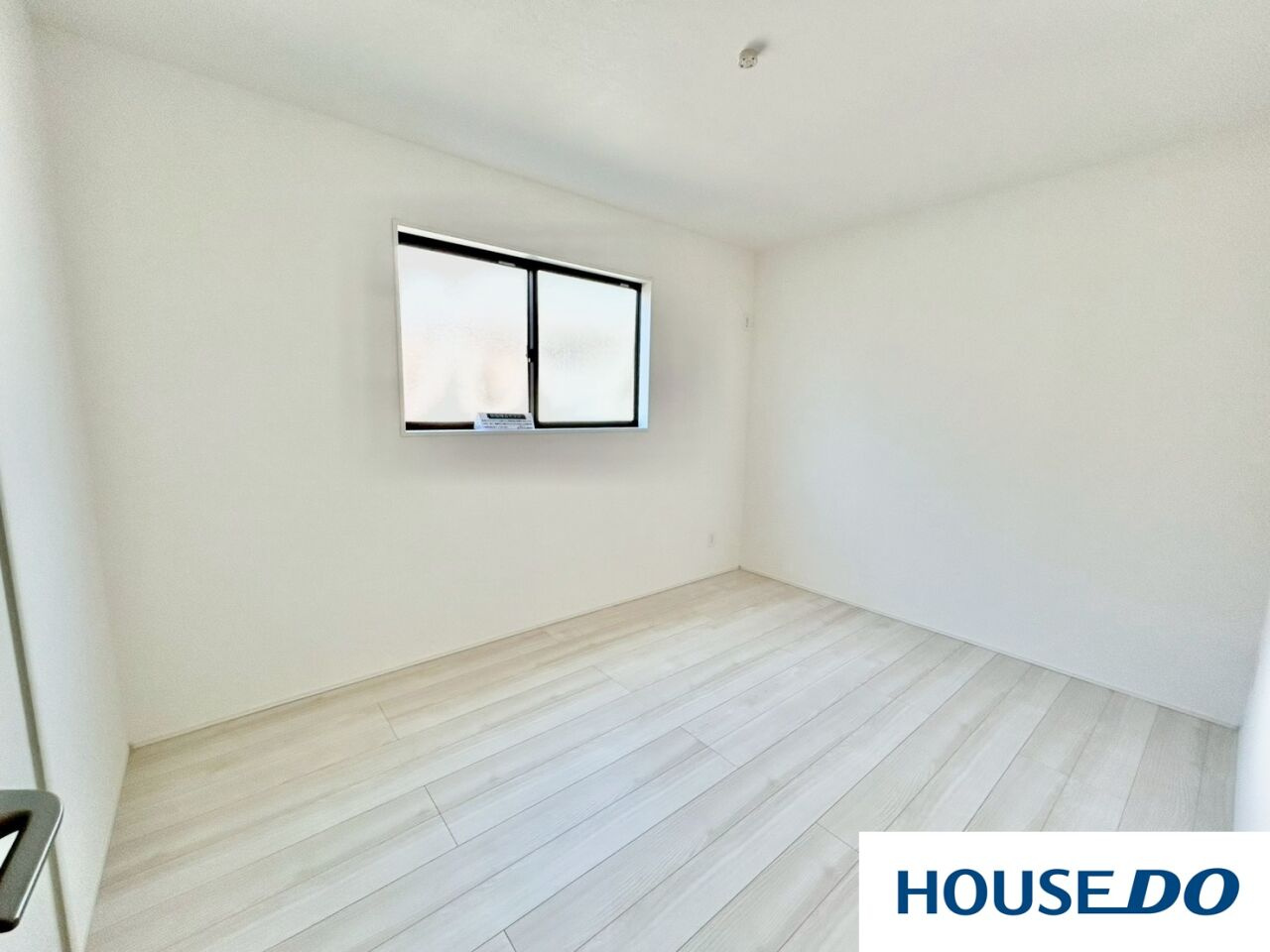 新築戸建　桐生市東5丁目の洋室|落ち着いた色調の洋室です