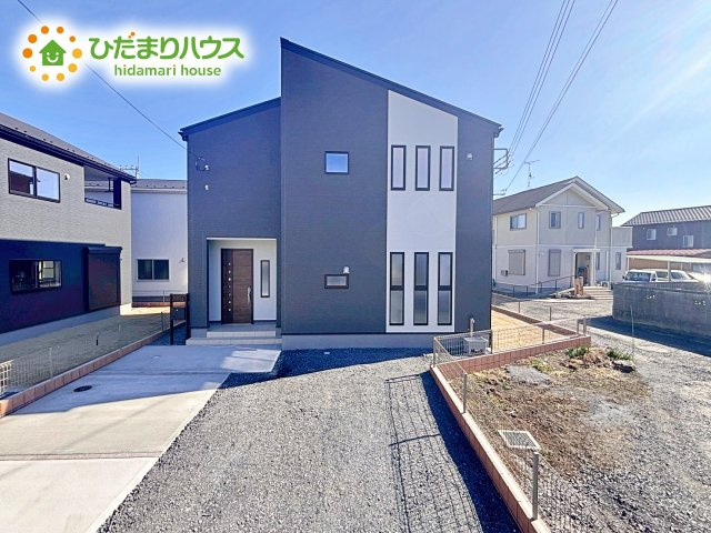 【外観】 | 那珂市菅谷16期　新築戸建　2号棟 | 暗めの外観は雨染みや経年劣化によるくすみも目立ちにくいですね