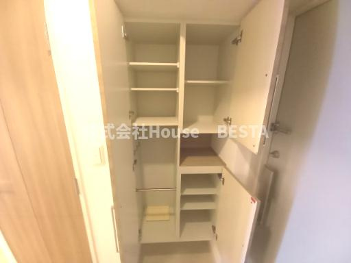 レン元町駅前の収納