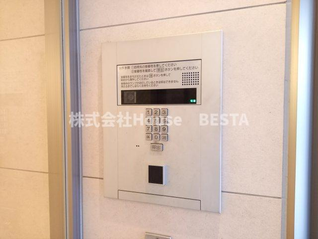 レン元町駅前のエントランス