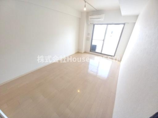 レン元町駅前の和室