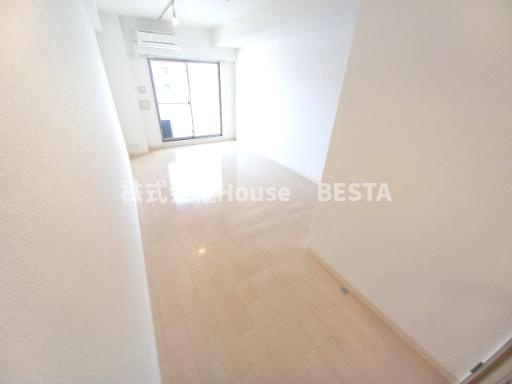 レン元町駅前の寝室