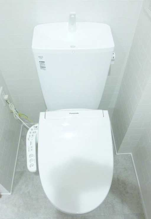 テラス312　築浅　ネット無料　メゾネットのトイレ