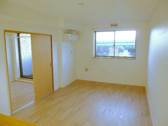 Ｆｒａｎｋｌｉｎ　Ａｖｅ．の居間・リビング|ゆったり過ごせる居間です