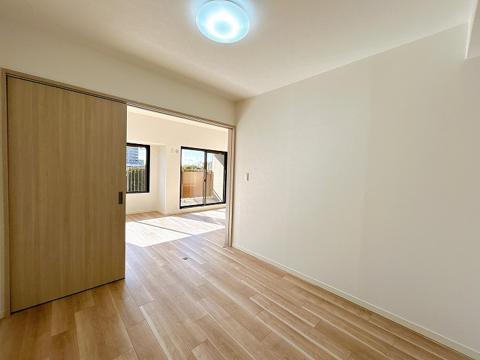 コープ野村新安城D棟の洋室