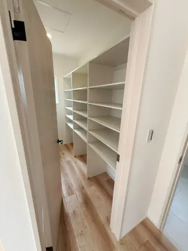 廿日市市大野字高畑　№36242の収納|2.1帖のストレージ有り
食品や日用品のストックに◎