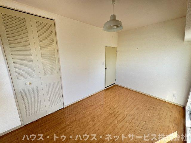 フローラル松戸の洋室