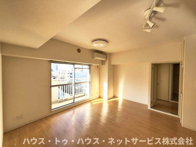 フローラル松戸の居間・リビング