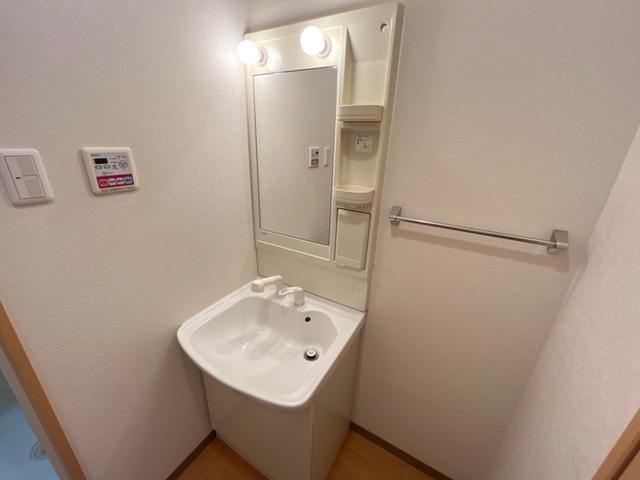 セレーノ（鹿嶋市）の洗面所|忙しい朝には欠かせない洗面所です