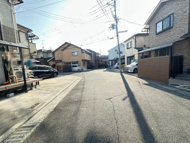 【前面道路含む現地写真】 | 和泉市和気町3丁目戸建 | 前面道路