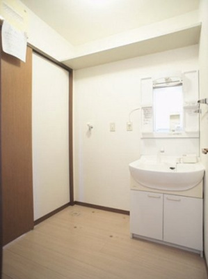 【独立洗面台】 | アマービリスC | 洗髪洗面化粧台と洗濯機置き場があります♪