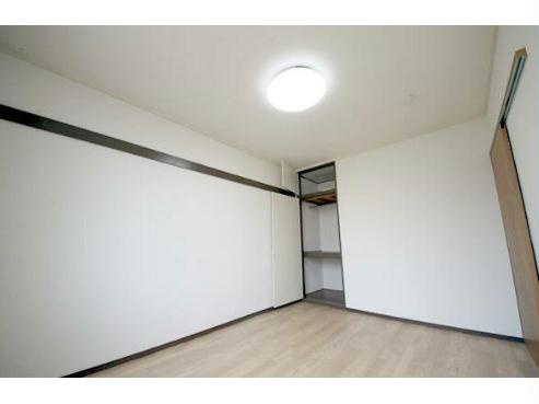 ファミリーハイツの洋室