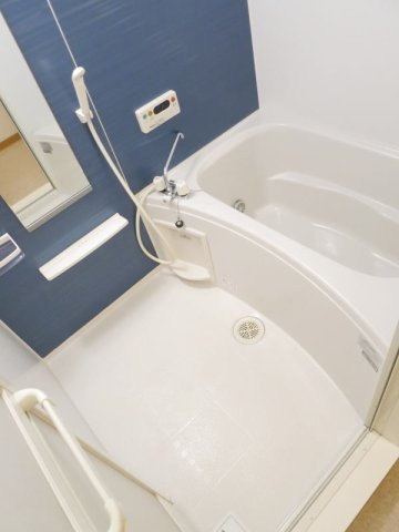 サンシャイン　　 刈谷市近郊の賃貸はクラスホーム刈谷店の浴室|ゆったり過ごせるお風呂です