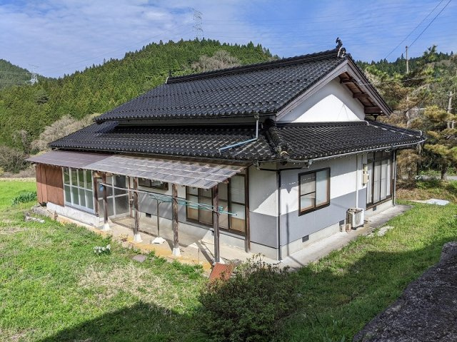 日野郡日野町別所中古戸建の外観