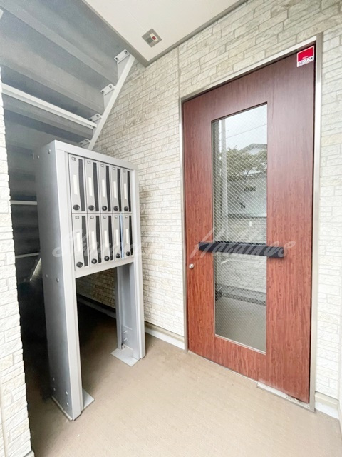 リブリ・湘南元町のエントランス|清潔感のあるエントランス♪