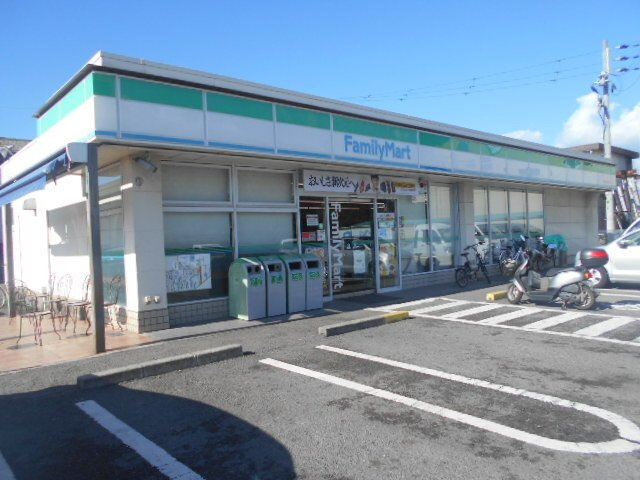 【周辺】 | プラヤ　オエステ | ファミリーマート和歌山西浜店様まで450m