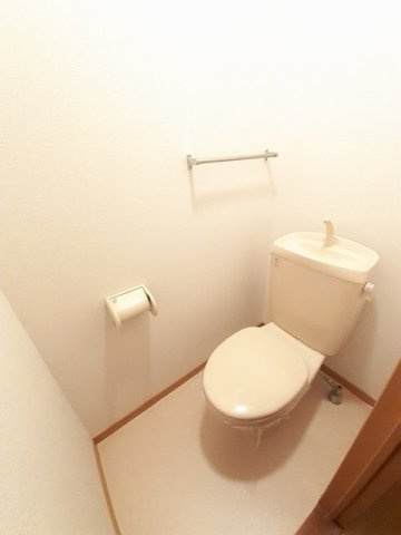 アルジャン壱番館　　 刈谷市近郊の賃貸はクラスホーム刈谷店のトイレ|シンプルで使いやすいトイレです