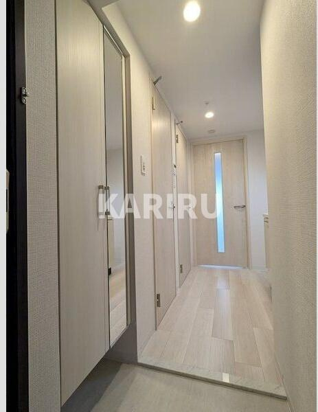 エスリード ザ・グレア大阪の玄関