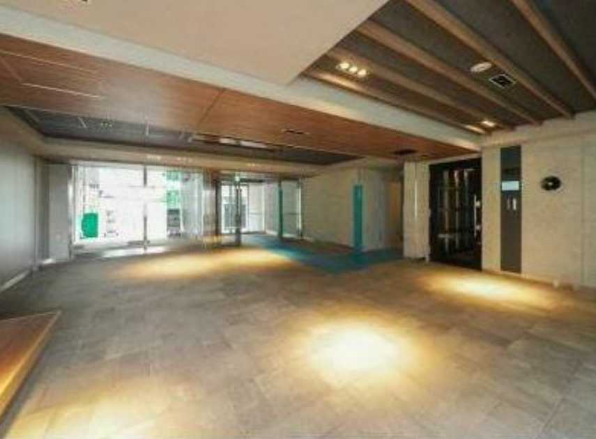 ザ・パークハビオ神泉　築浅　楽器相談　ペット相談　のロビー