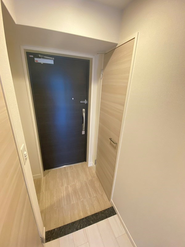 セルン新町の玄関