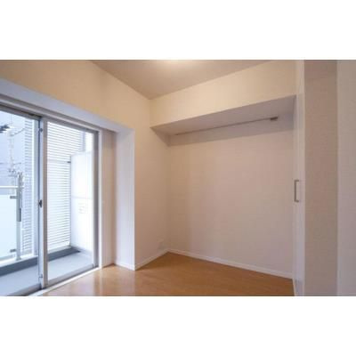 【居間・リビング】 | パークアクシス日本橋浜町 | こちらのリビングで趣味の時間をお楽しみください