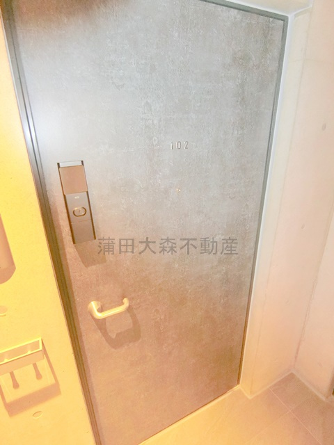 ZOOM下丸子の玄関