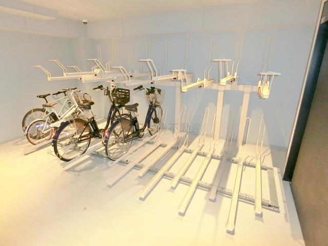 ZOOM下丸子のその他共用部分|屋根付きラック式の駐輪場