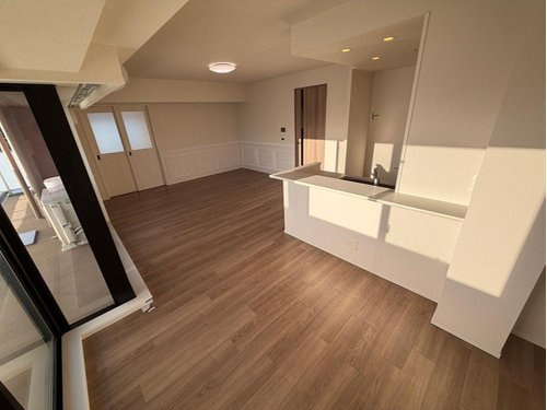 クレヴィア甲子園の居間・リビング