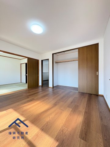 大野城市平野台１丁目　戸建ての洋室