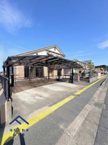 大野城市平野台１丁目　戸建ての前面道路含む現地写真