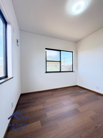 大野城市平野台１丁目　戸建ての洋室