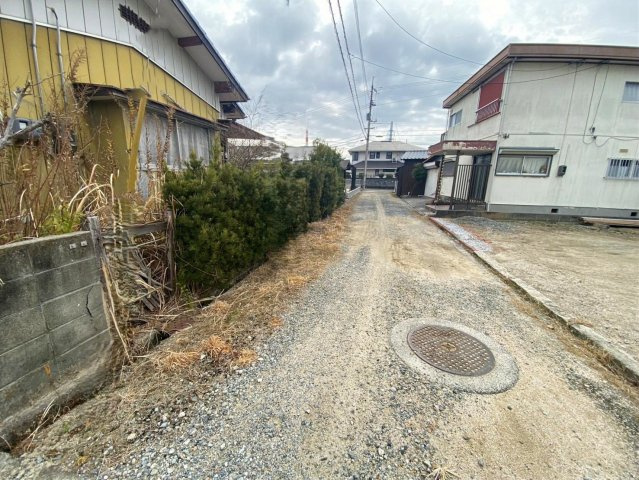 防府市勝間2丁目の前面道路含む現地写真