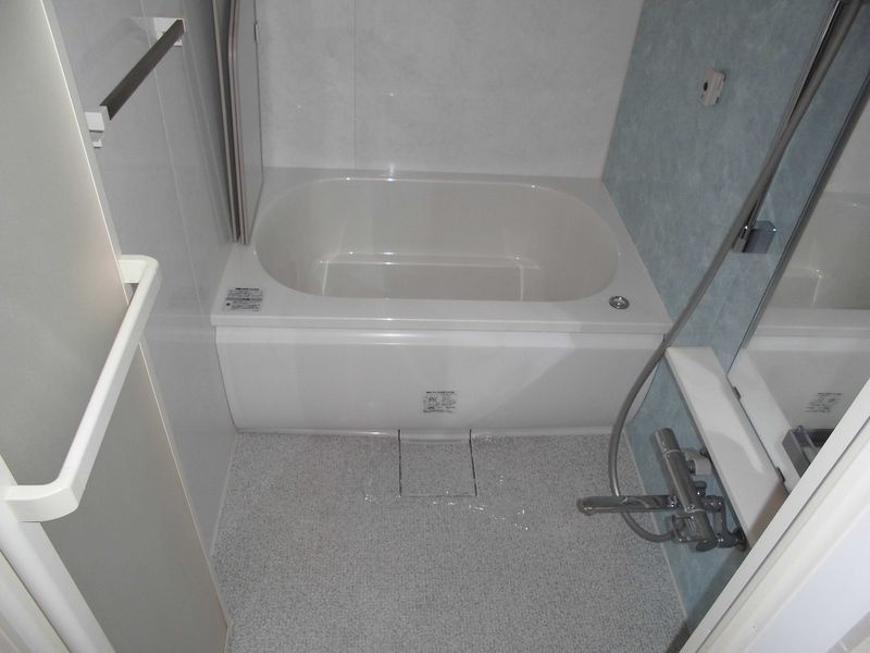 トリニティー芝浦の浴室