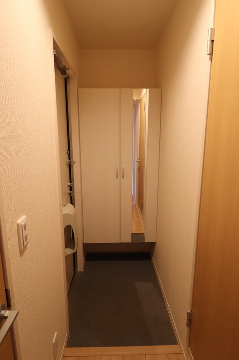 ボンシック　４番館の玄関