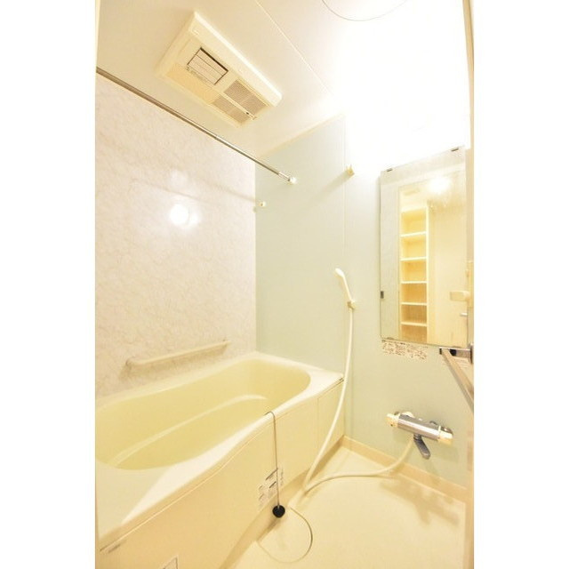 プライマル小石川の浴室