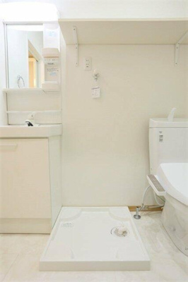 【洗面所】 | リキュー王子神谷 | 室内洗濯機置場 