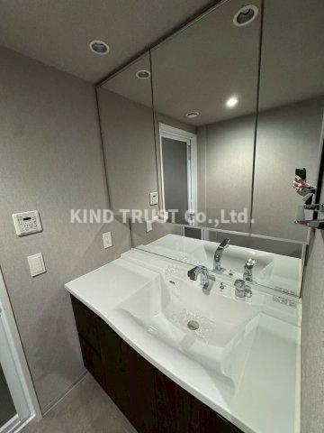 シエリアタワー大阪天満橋の洗面所|スペースが確保できる洗面所です