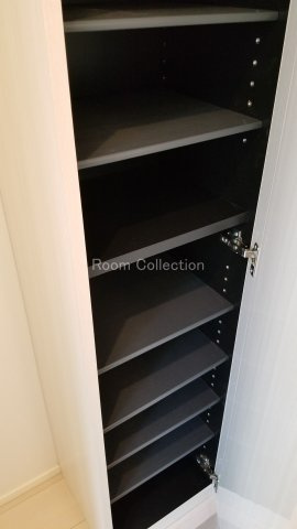 ハーモニーテラス稲荷台の玄関