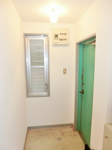 カメリア調布の玄関|落ち着いた玄関です