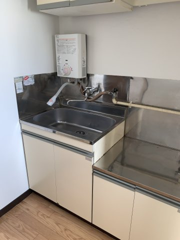 前竹マンションのロビー|建物の内部です