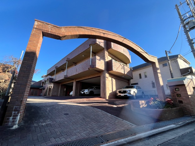 クリヨン50の外観